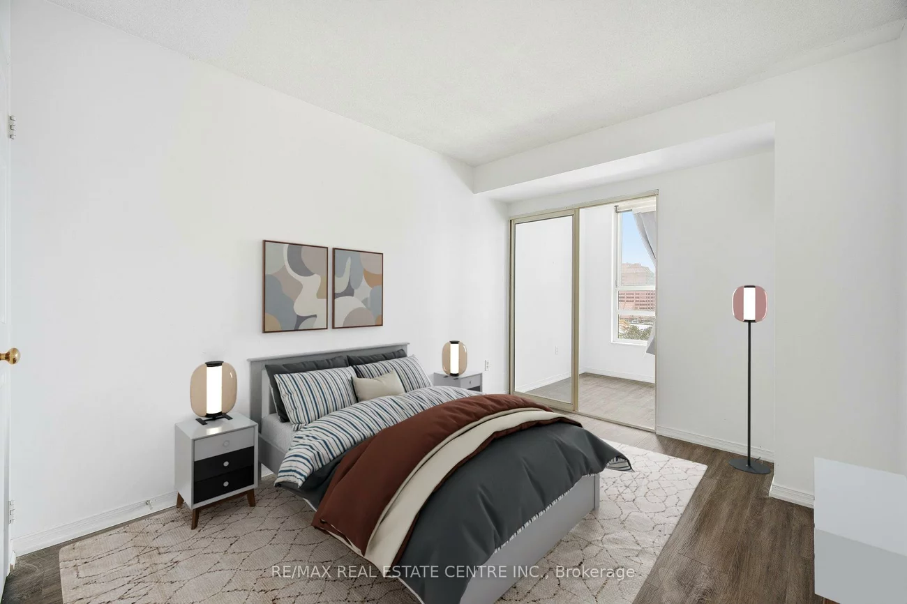 250, Webb, City Centre, Mississauga