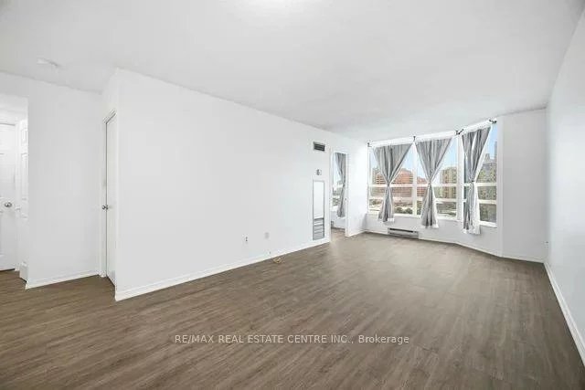 250, Webb, City Centre, Mississauga