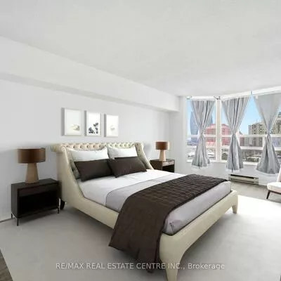 250, Webb, City Centre, Mississauga