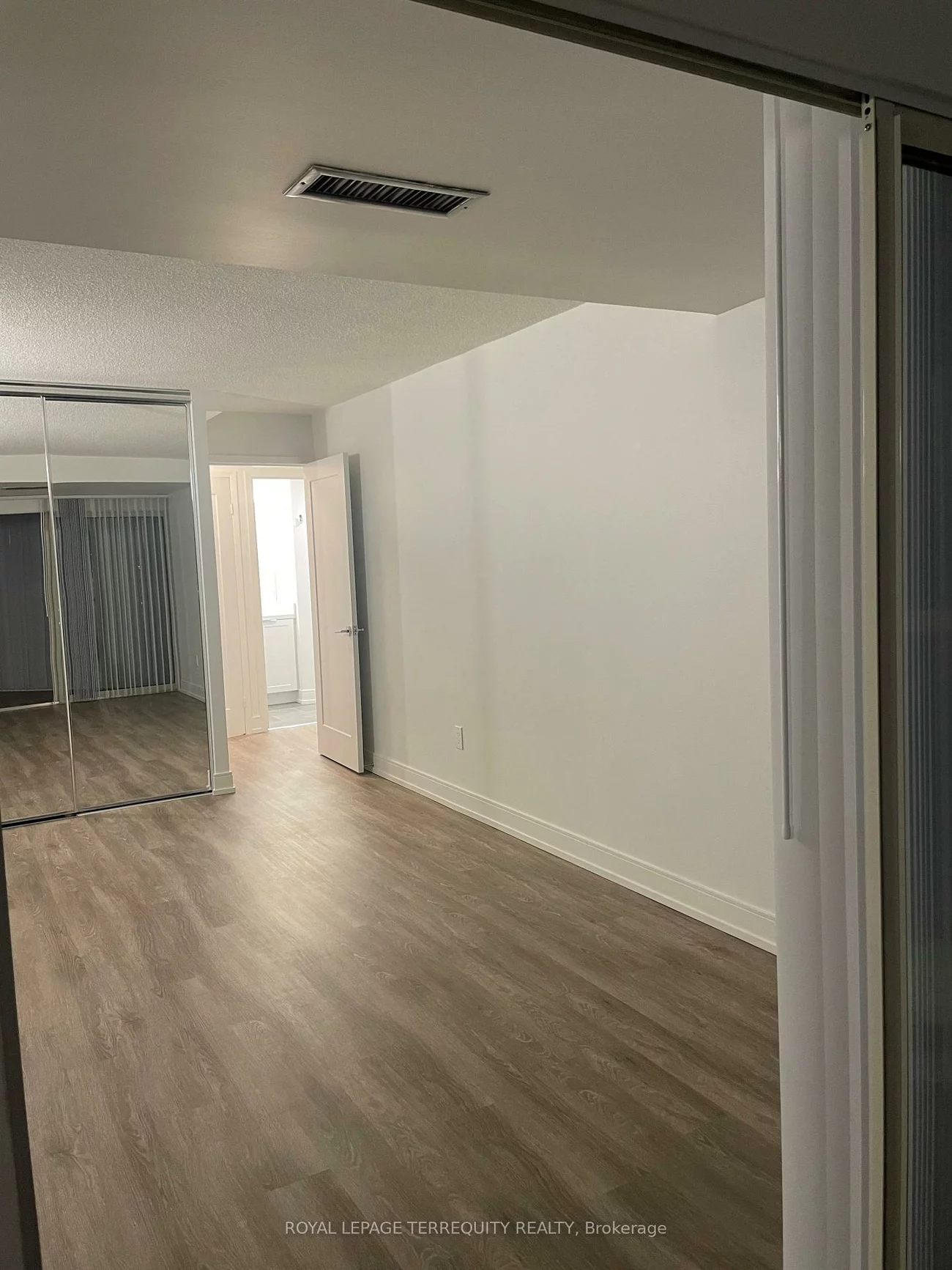 2091, Hurontario, Cooksville, Mississauga