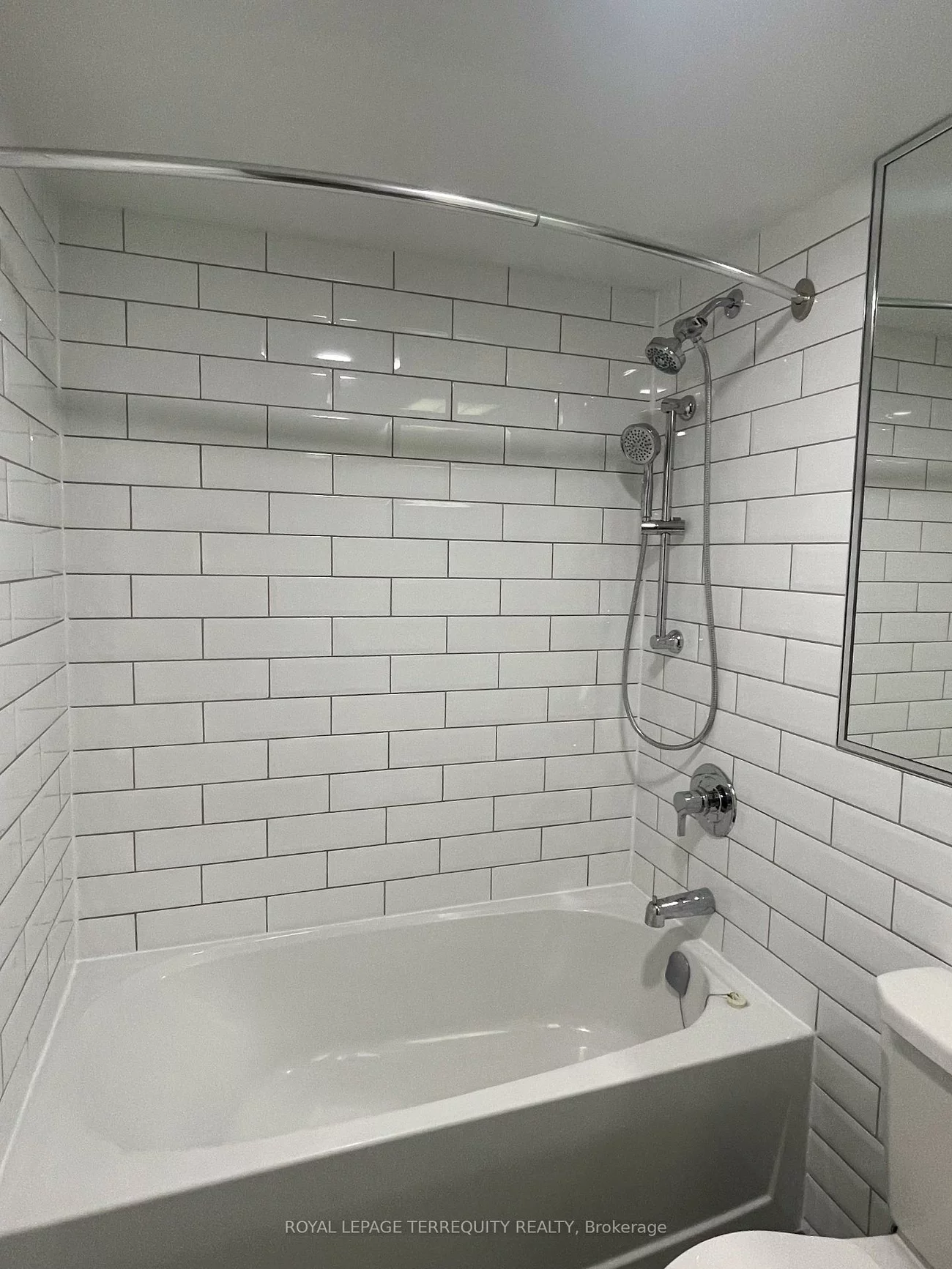 2091, Hurontario, Cooksville, Mississauga