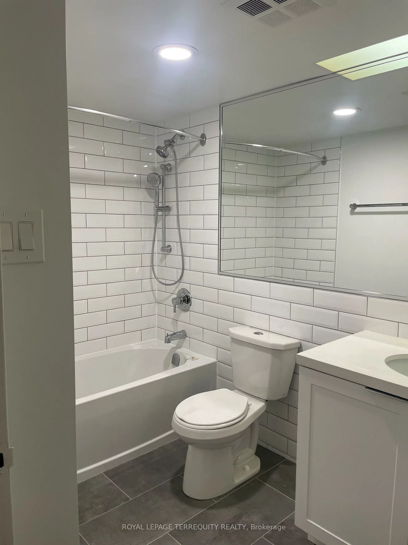 2091, Hurontario, Cooksville, Mississauga