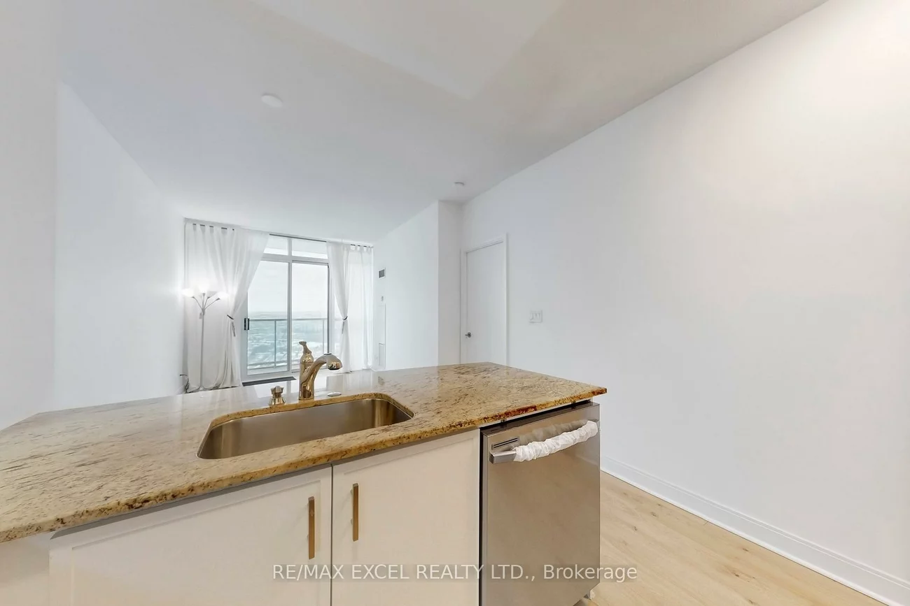 80, Absolute, City Centre, Mississauga