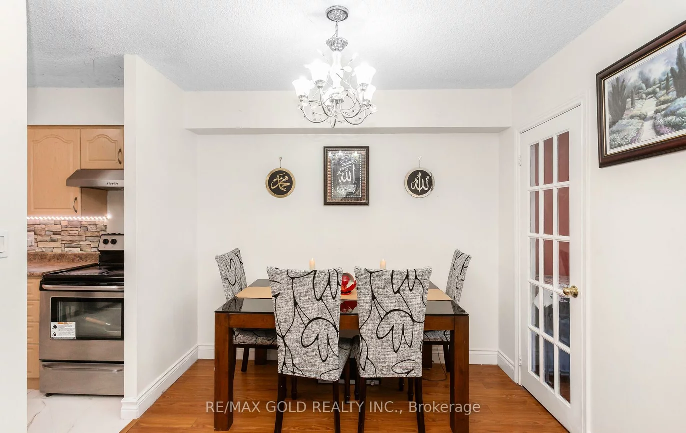 200, Robert Speck, Rathwood, Mississauga