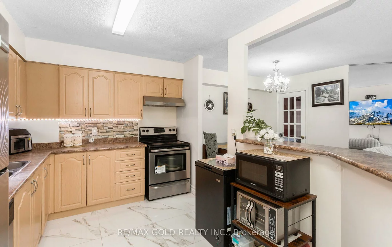 200, Robert Speck, Rathwood, Mississauga