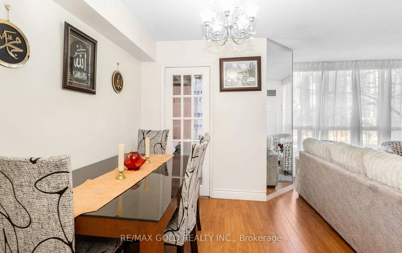 200, Robert Speck, Rathwood, Mississauga