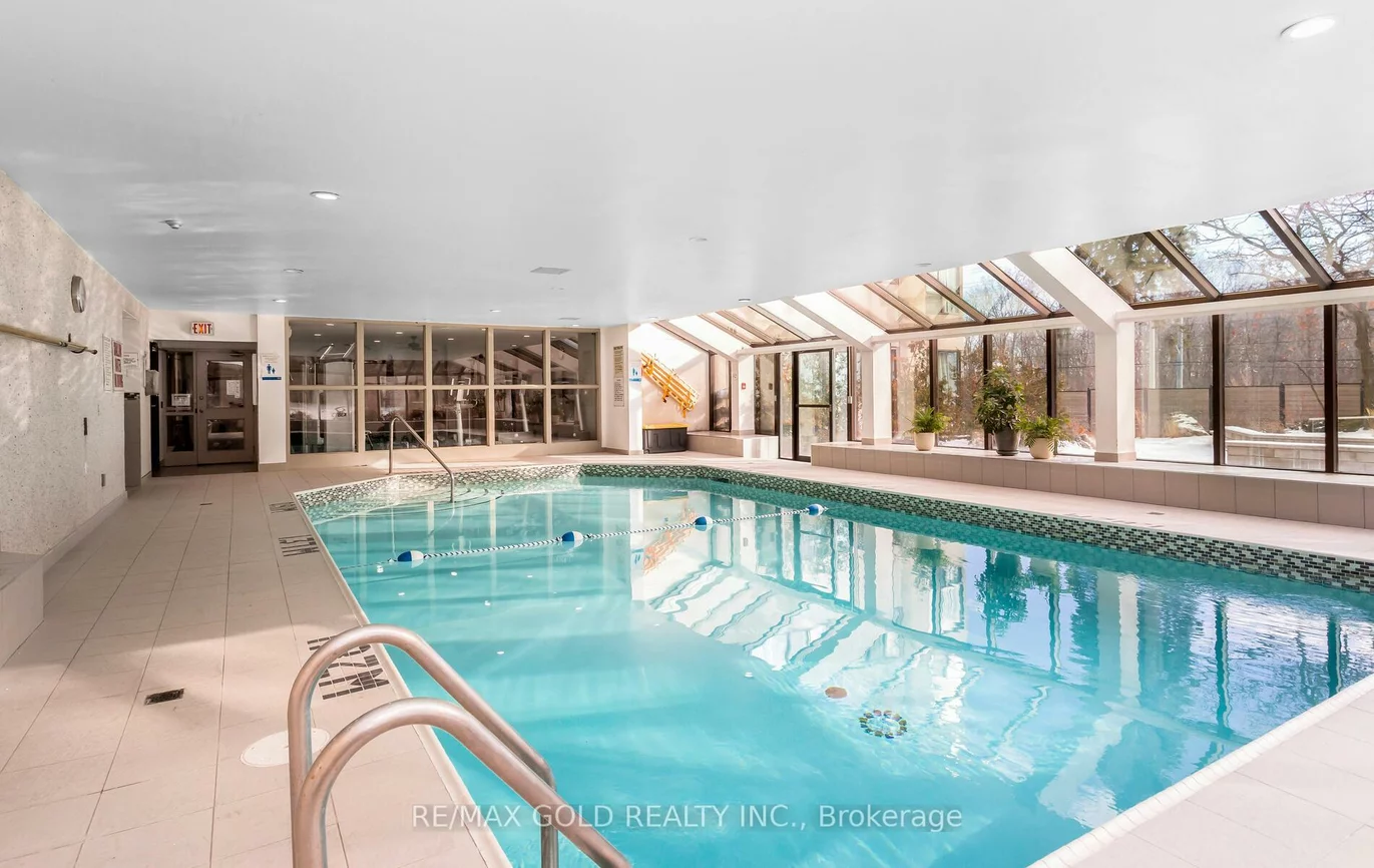 200, Robert Speck, Rathwood, Mississauga