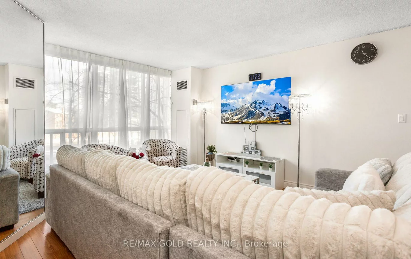 200, Robert Speck, Rathwood, Mississauga
