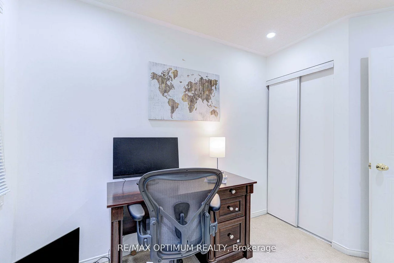 2945, Thomas, Central Erin Mills, Mississauga