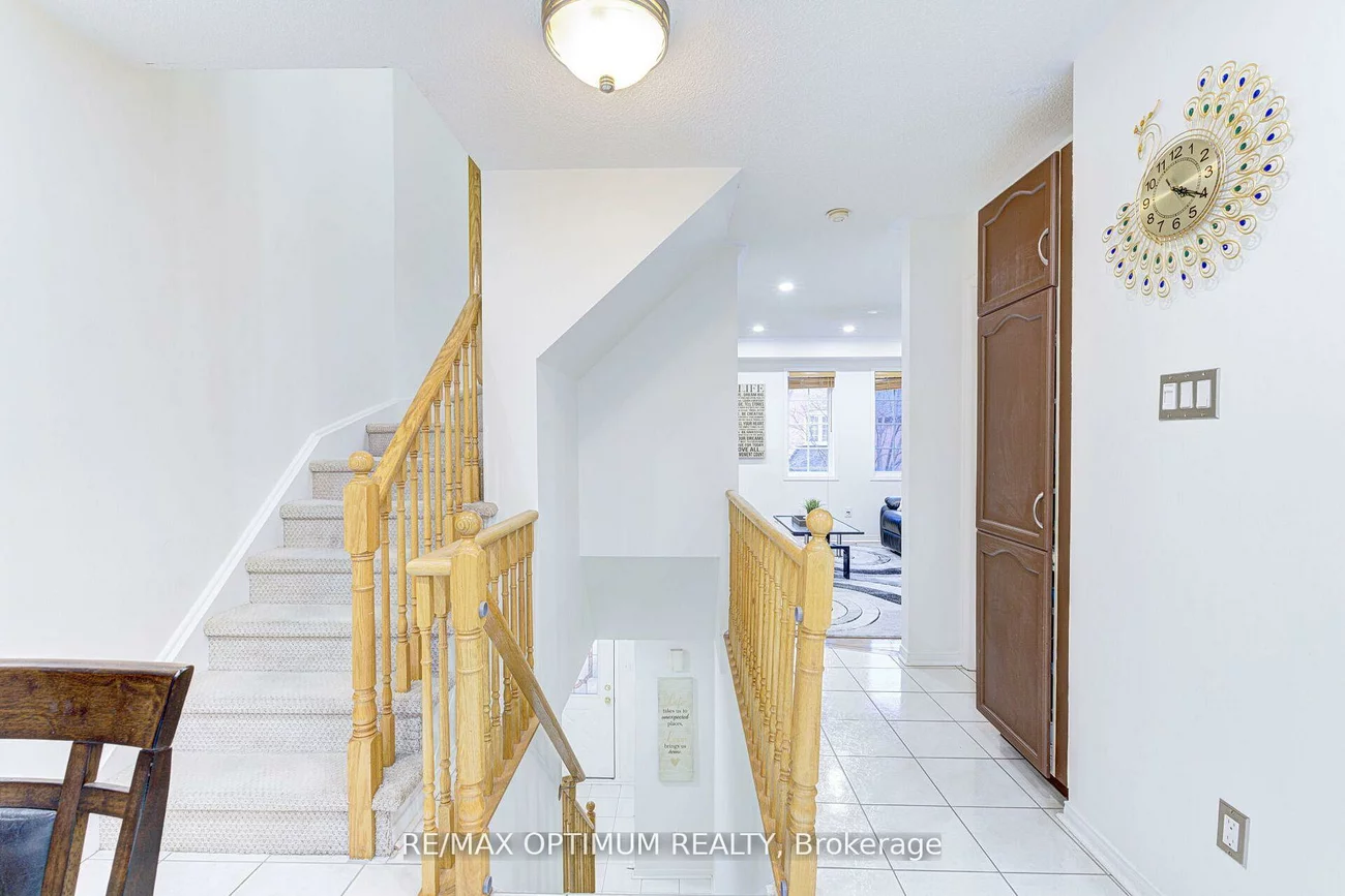 2945, Thomas, Central Erin Mills, Mississauga