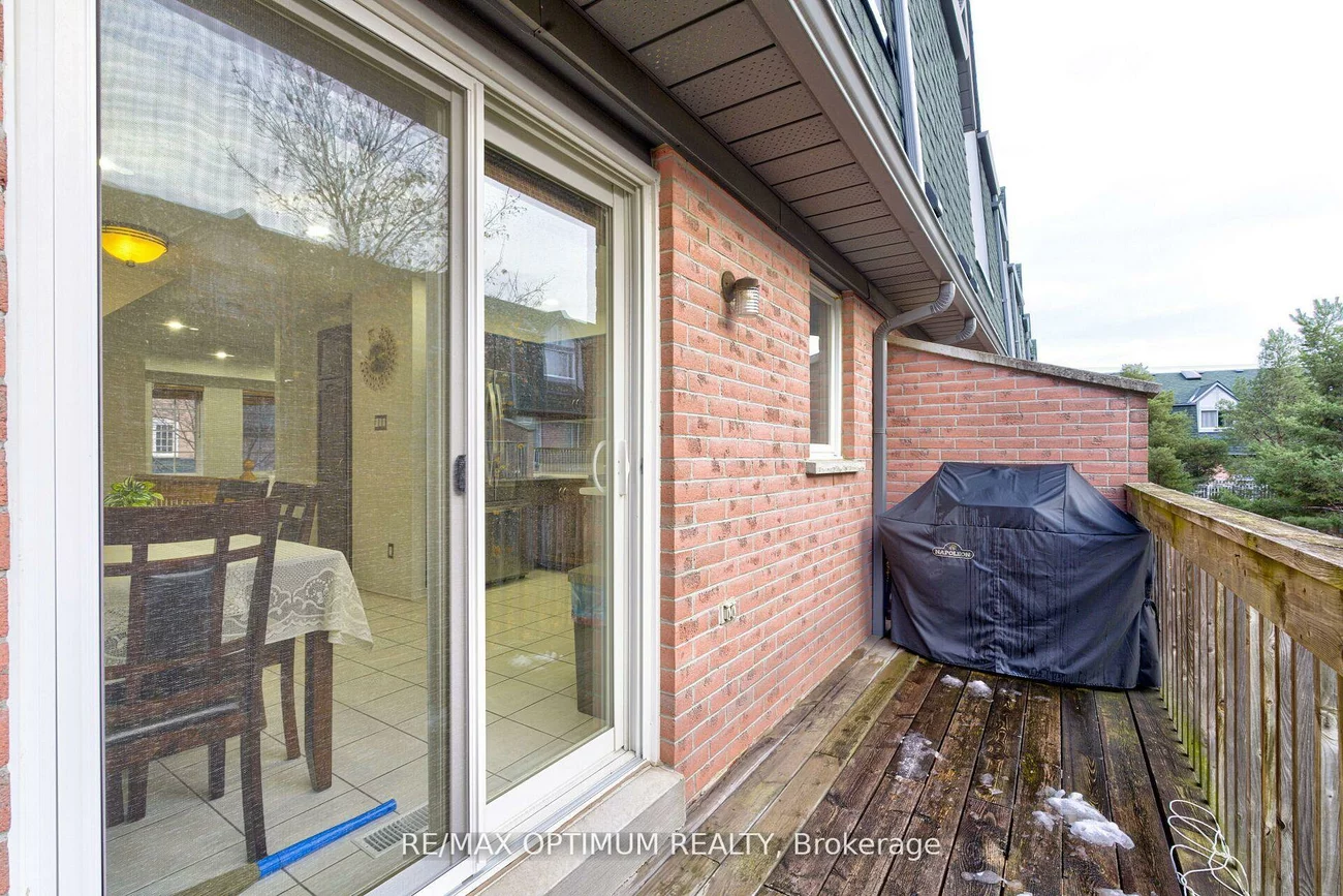 2945, Thomas, Central Erin Mills, Mississauga