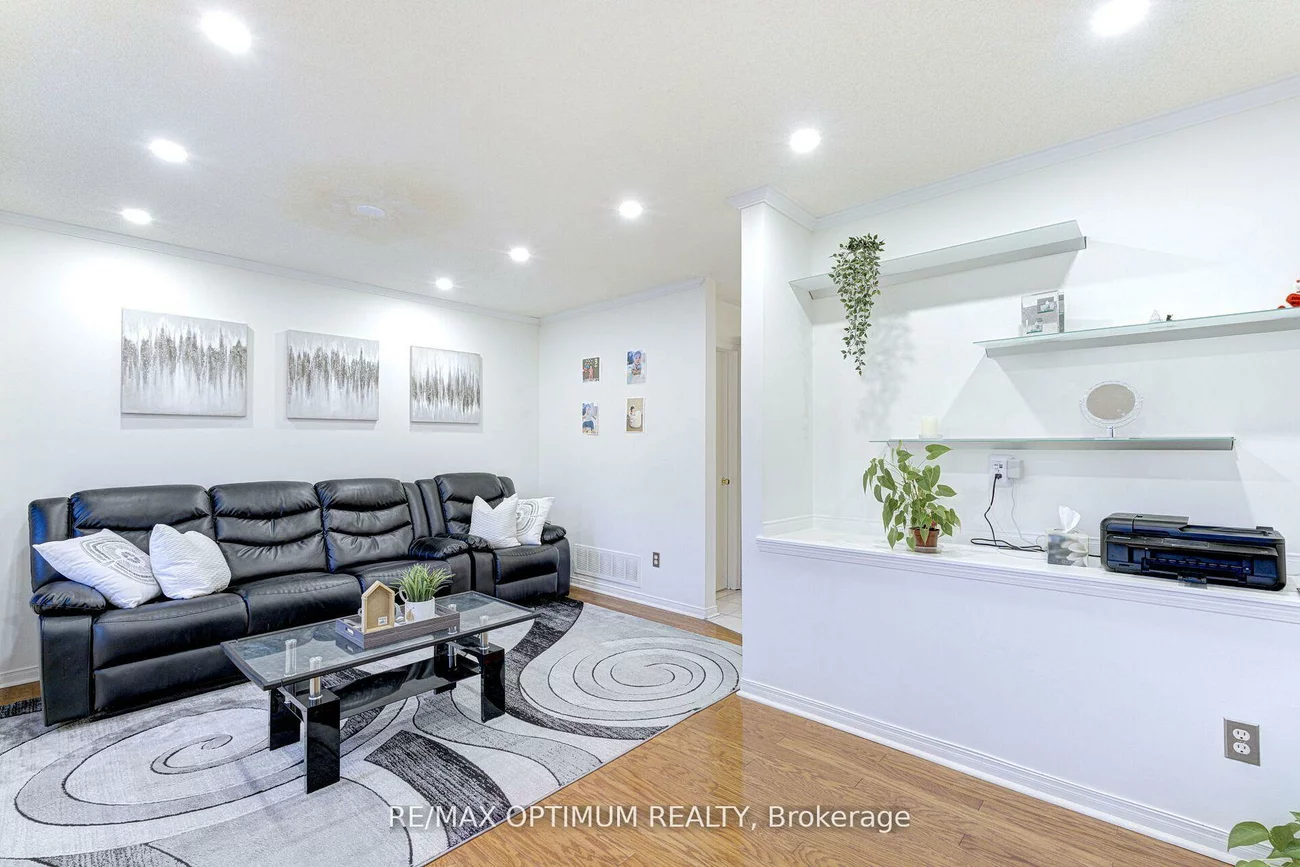 2945, Thomas, Central Erin Mills, Mississauga