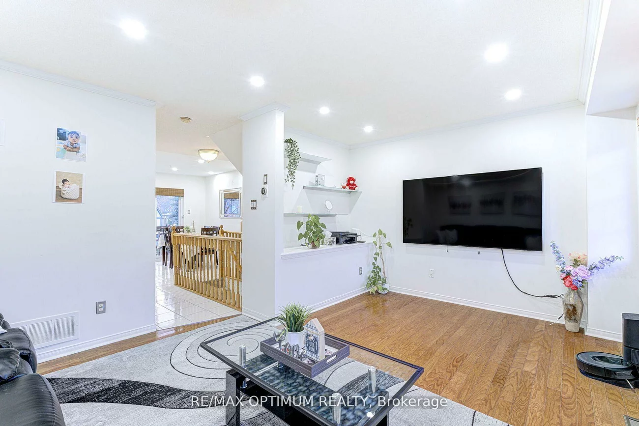 2945, Thomas, Central Erin Mills, Mississauga