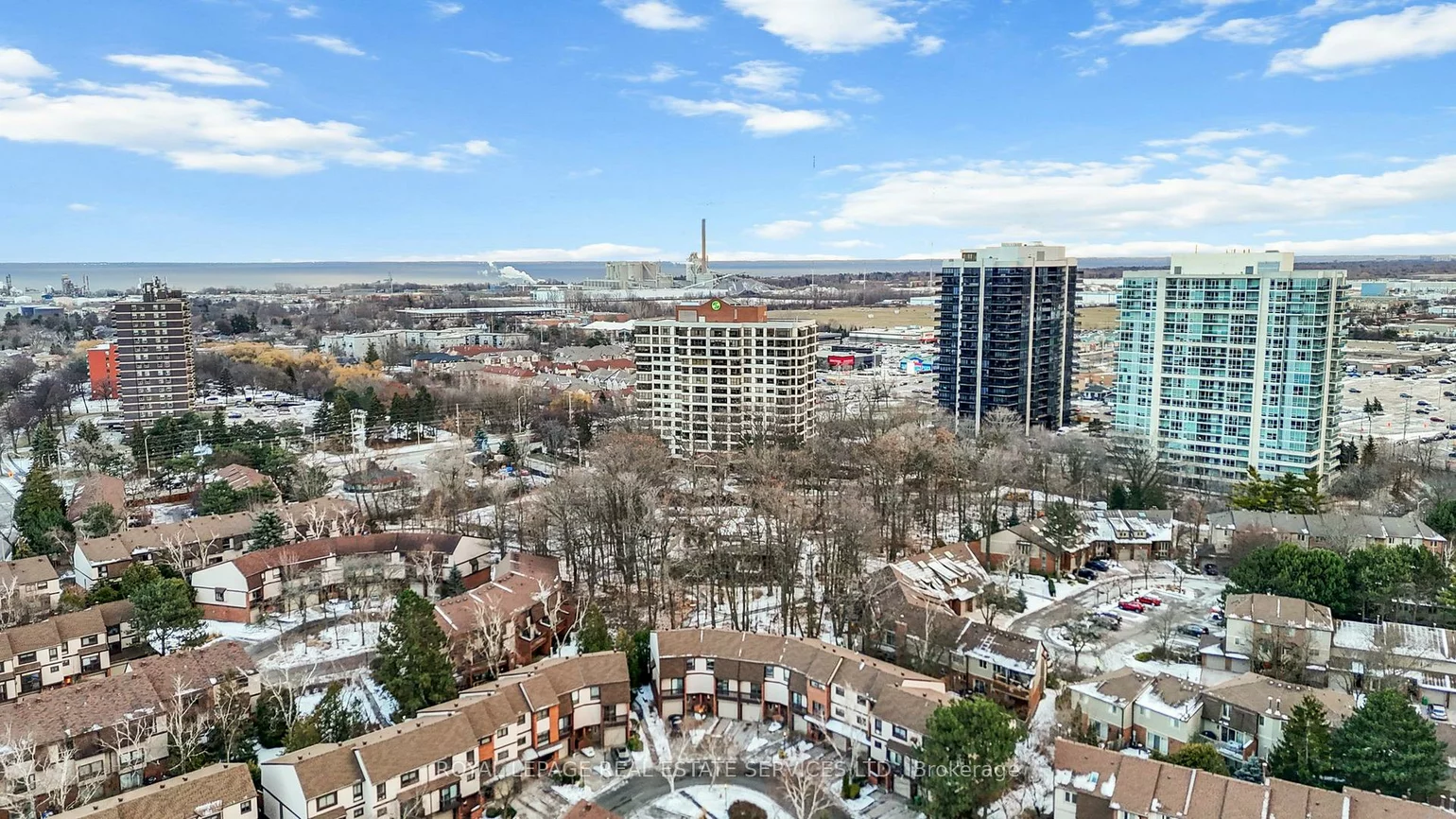 1271, Walden, Clarkson, Mississauga