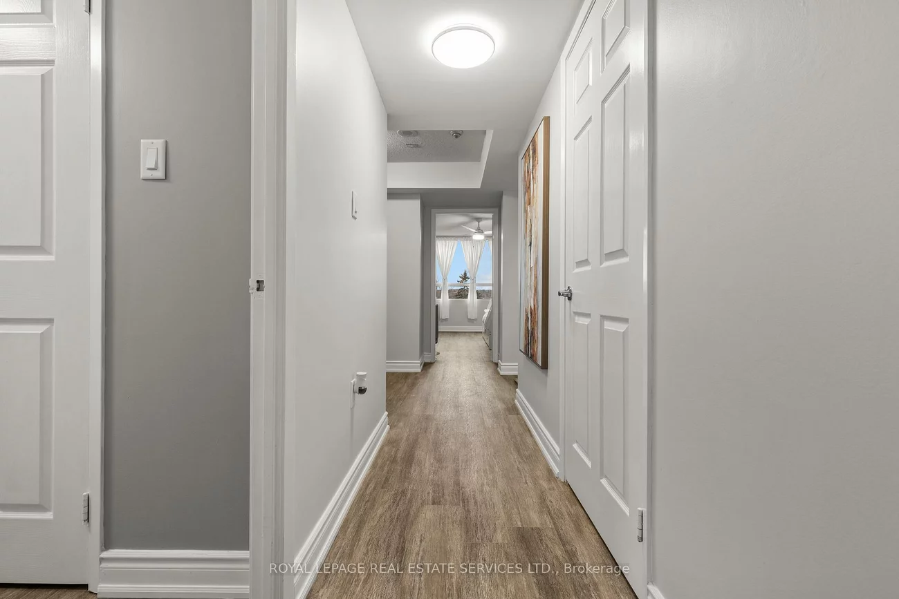 1271, Walden, Clarkson, Mississauga