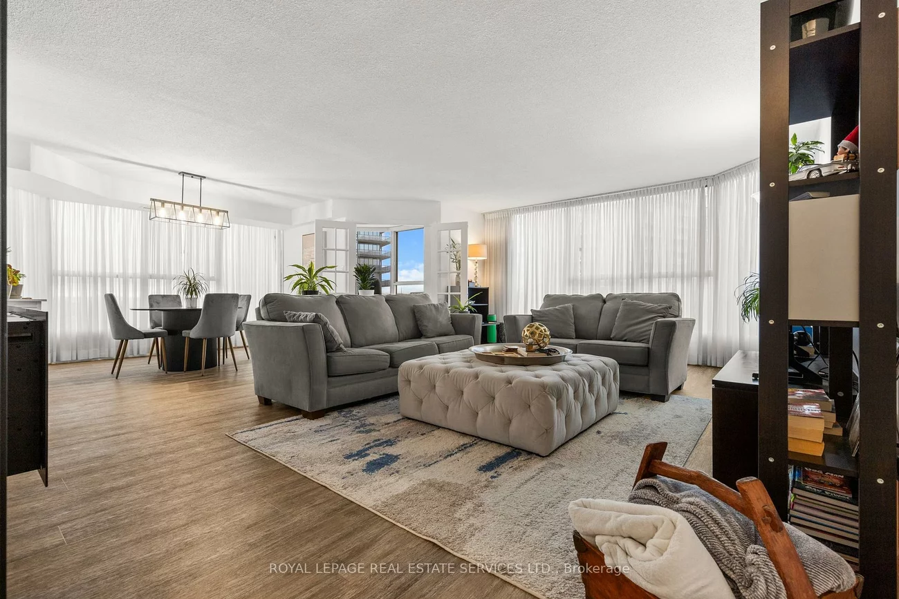 1271, Walden, Clarkson, Mississauga