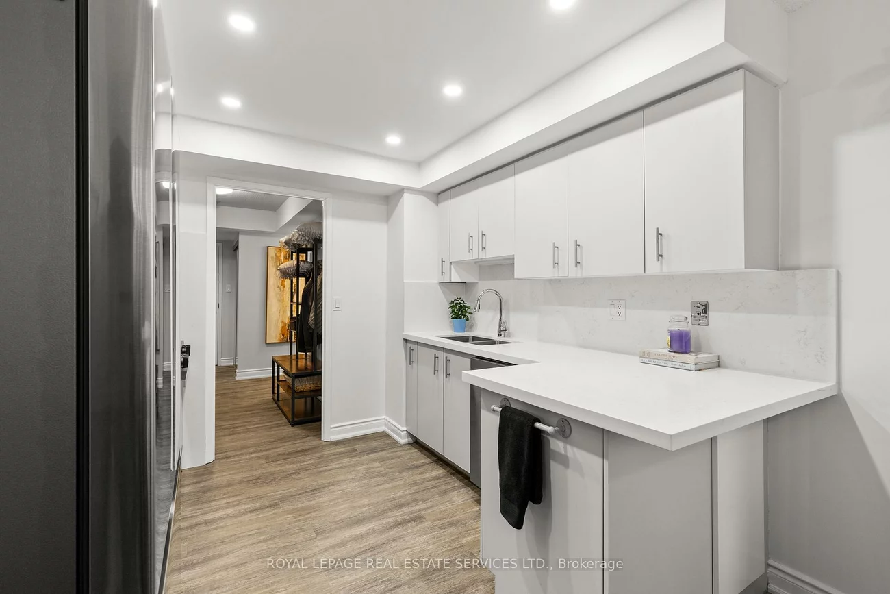 1271, Walden, Clarkson, Mississauga