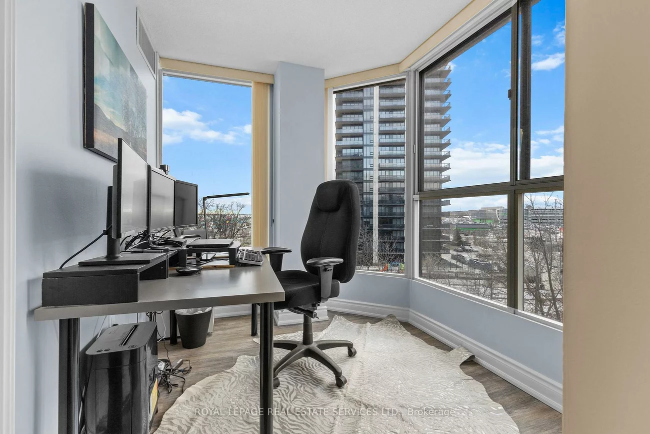 1271, Walden, Clarkson, Mississauga