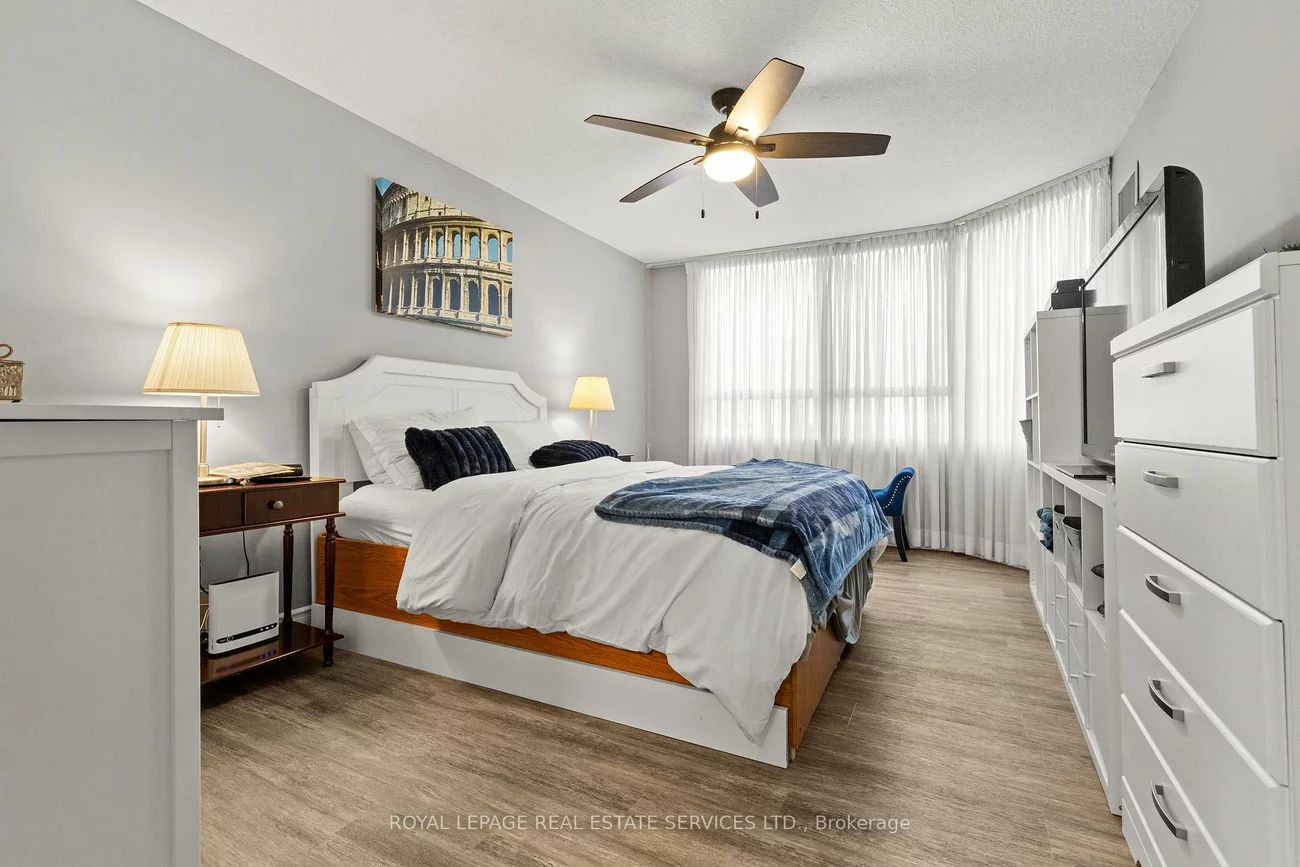 1271, Walden, Clarkson, Mississauga