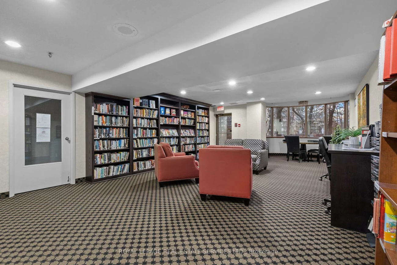 1271, Walden, Clarkson, Mississauga