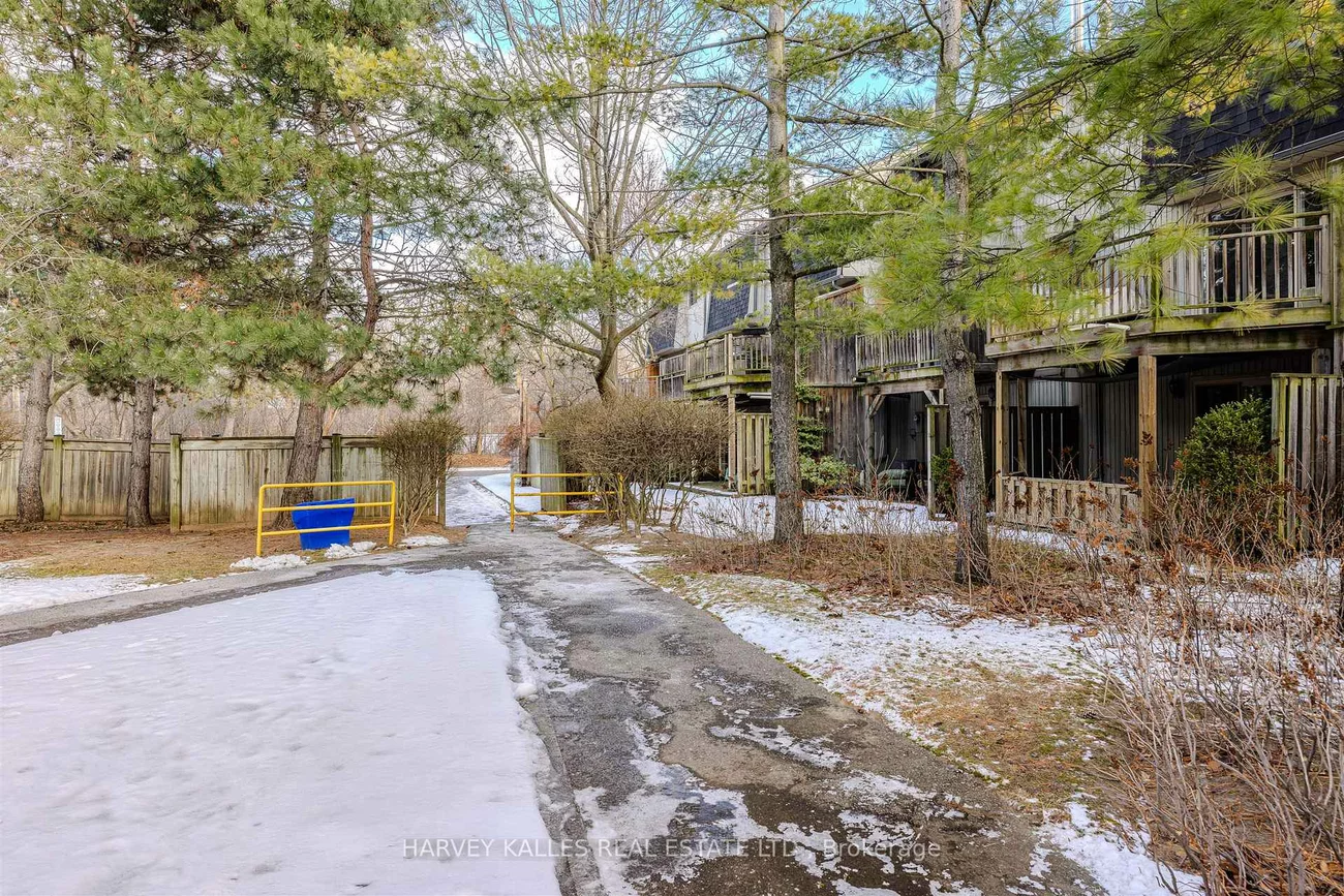 1060, Walden, Clarkson, Mississauga