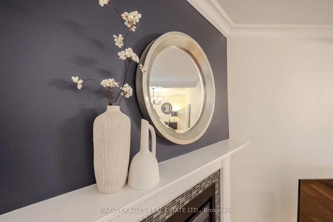 1060, Walden, Clarkson, Mississauga