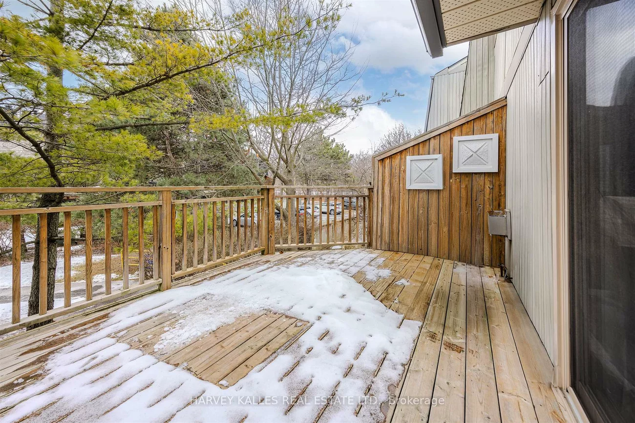 1060, Walden, Clarkson, Mississauga