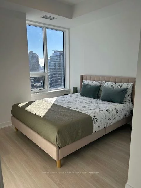 5105, Hurontario, Hurontario, Mississauga