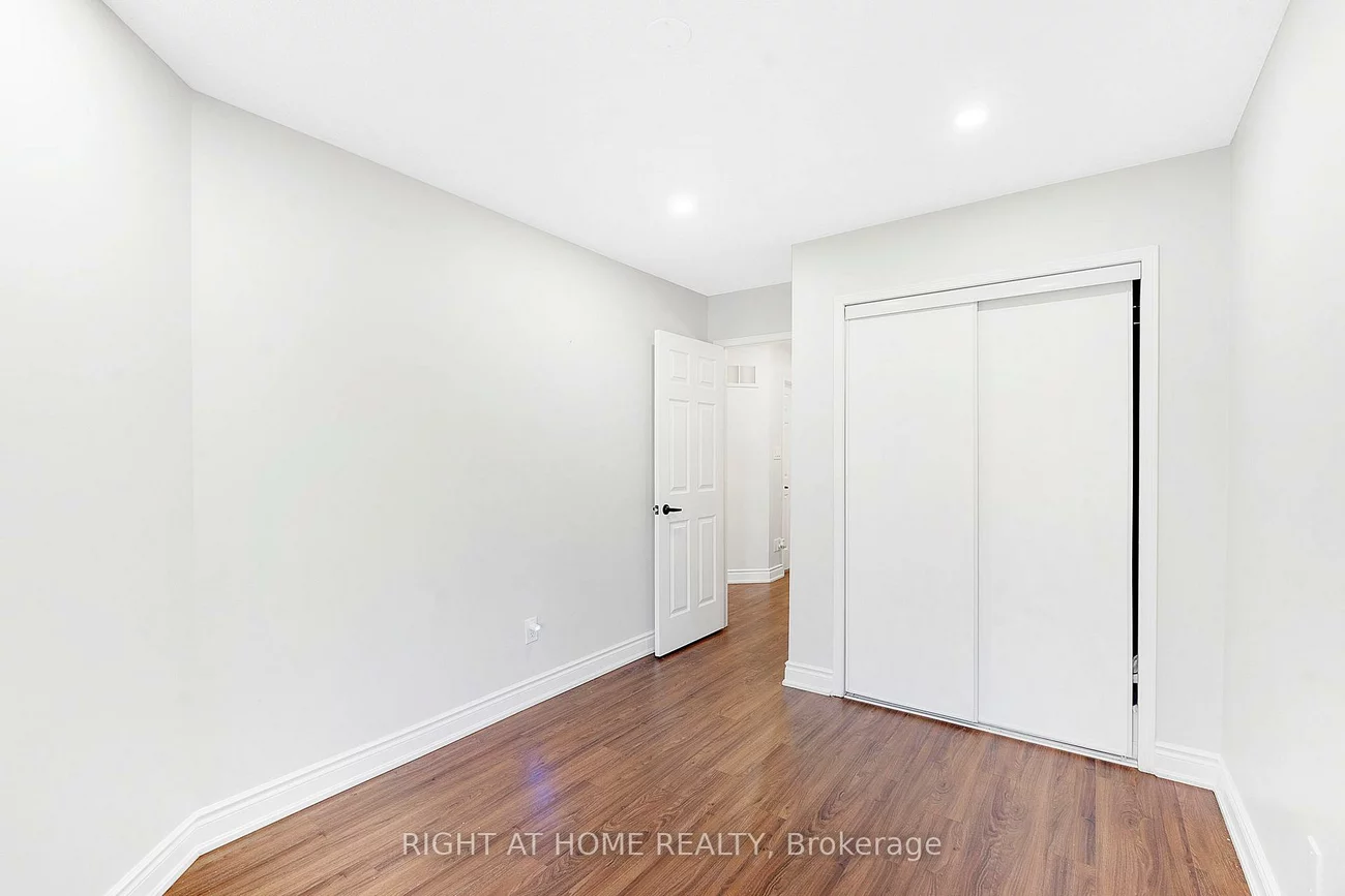 1285, Bristol, East Credit, Mississauga