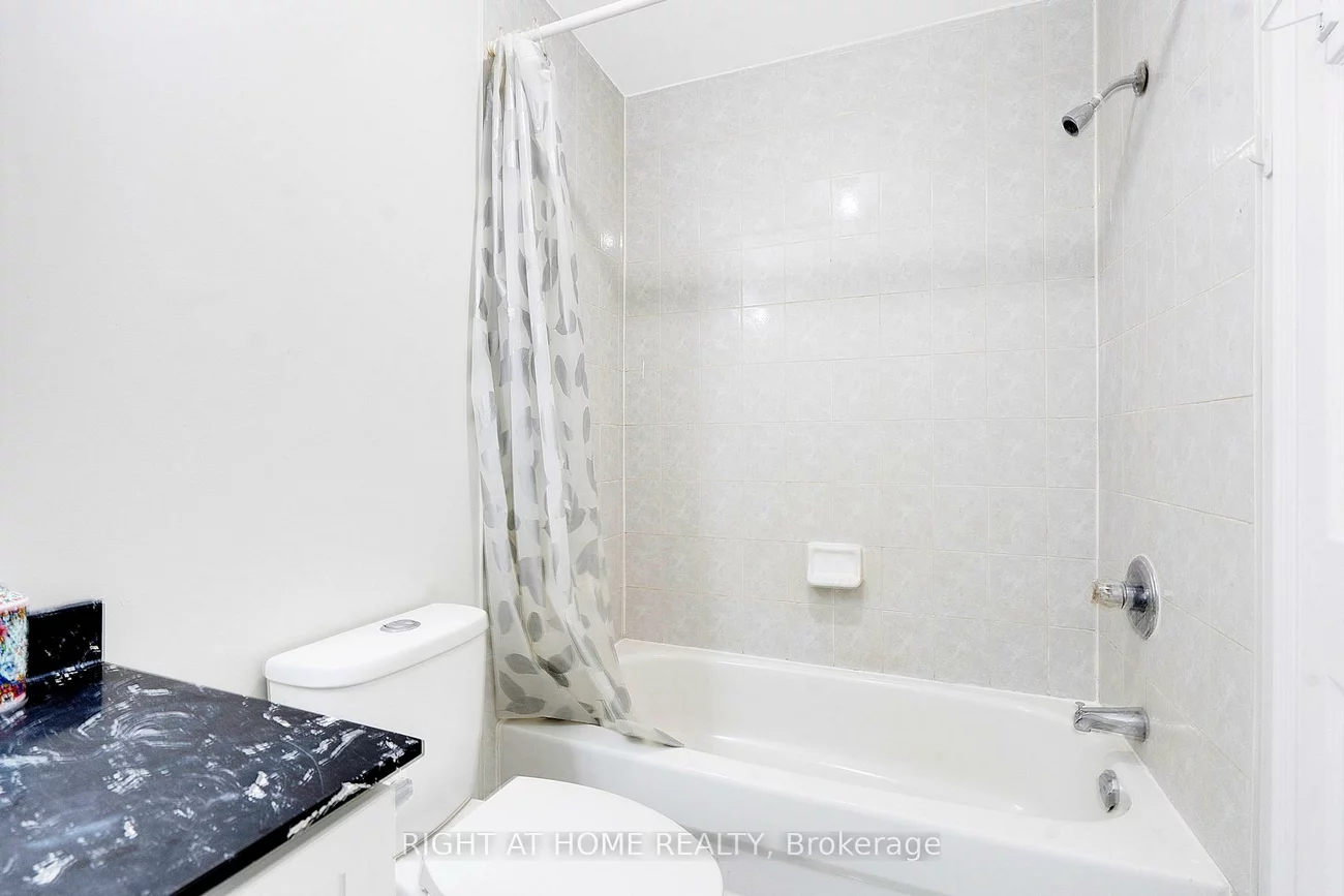 1285, Bristol, East Credit, Mississauga