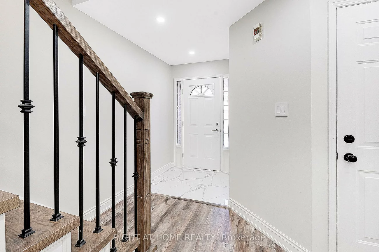 1285, Bristol, East Credit, Mississauga