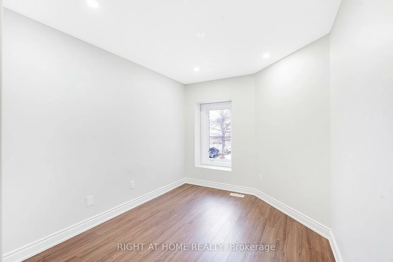 1285, Bristol, East Credit, Mississauga