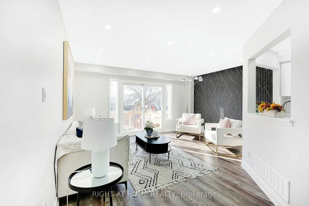 1285, Bristol, East Credit, Mississauga