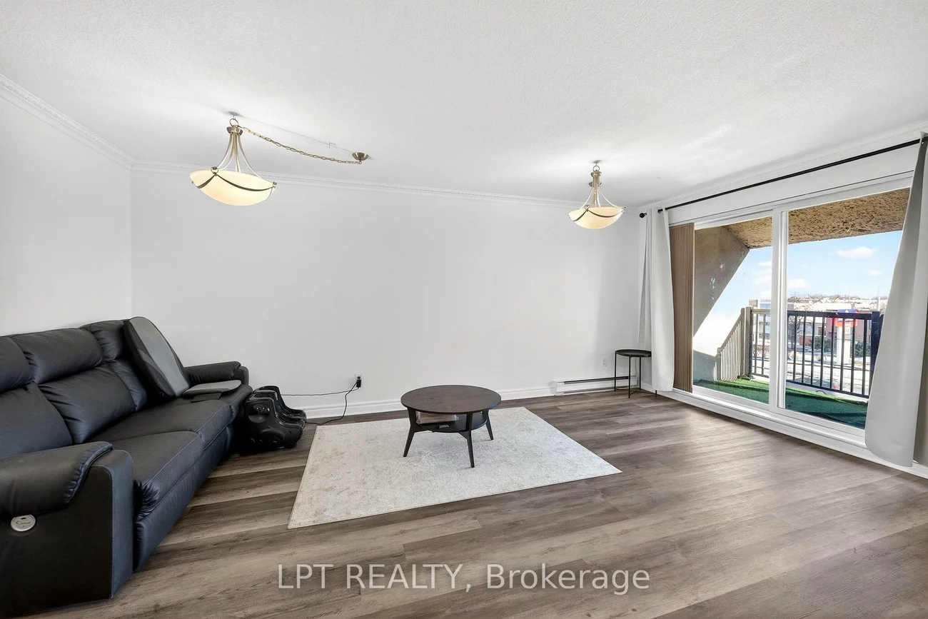 3040, Constitution, Applewood, Mississauga