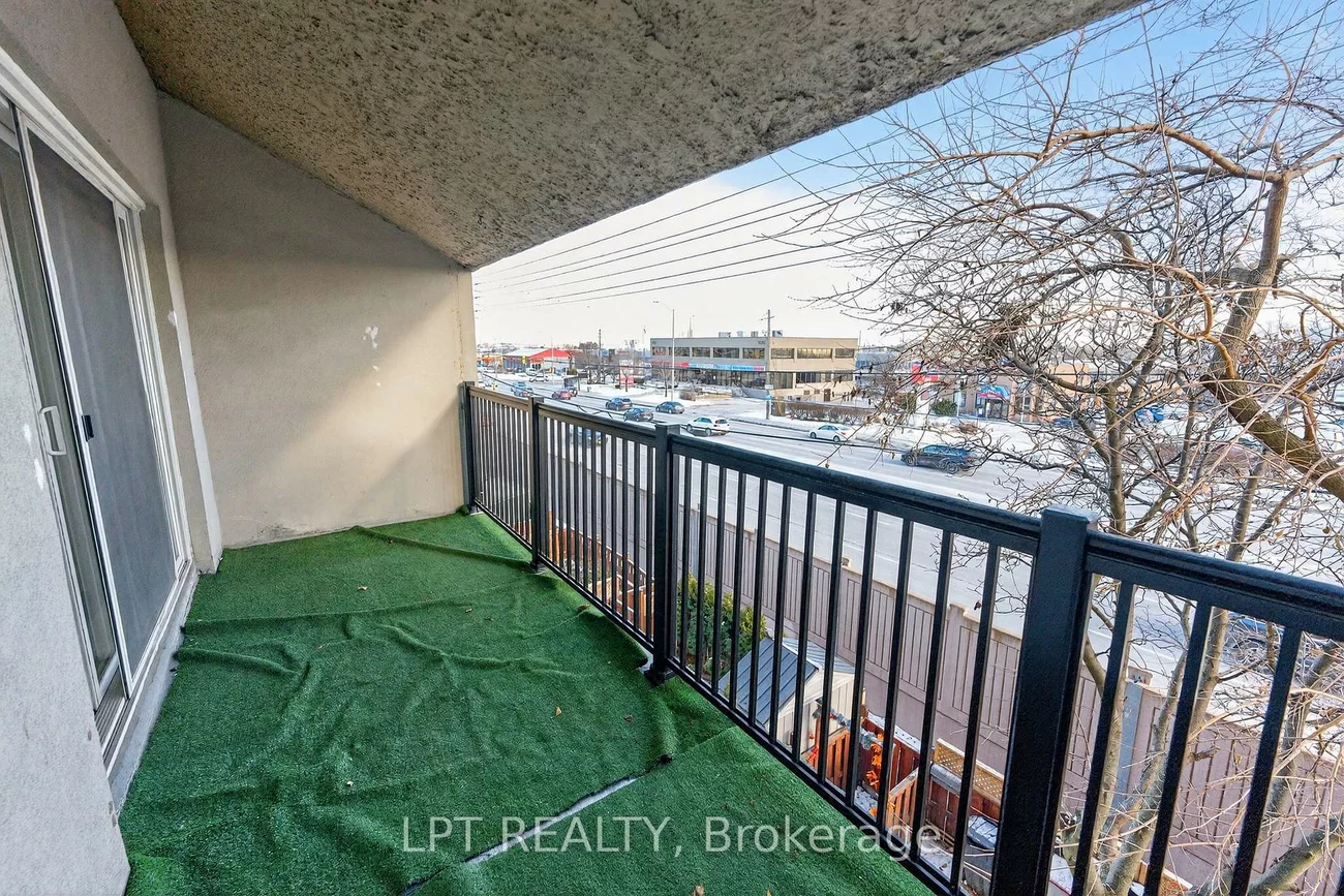 3040, Constitution, Applewood, Mississauga