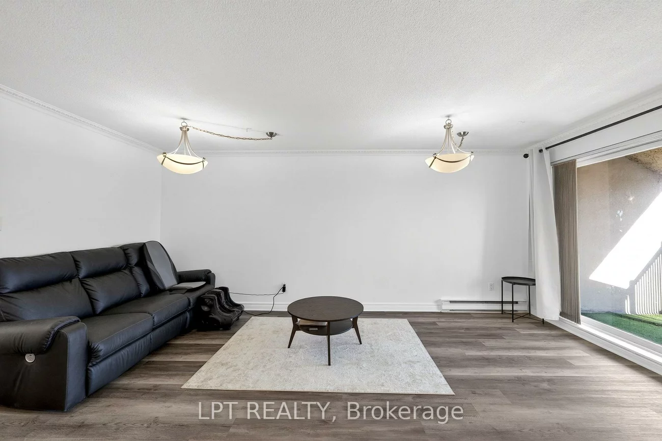 3040, Constitution, Applewood, Mississauga