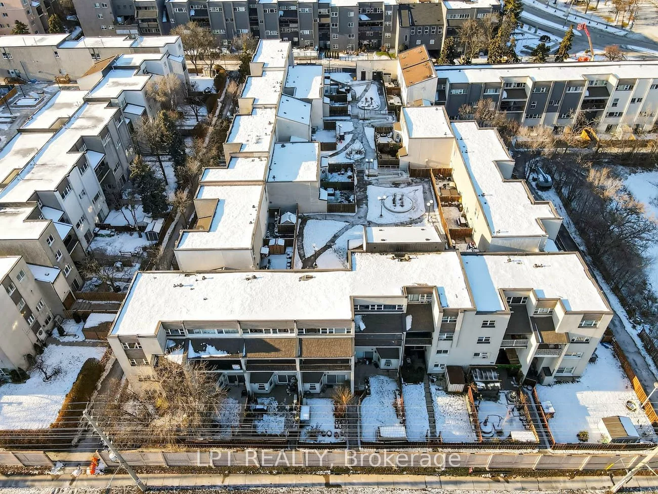 3040, Constitution, Applewood, Mississauga