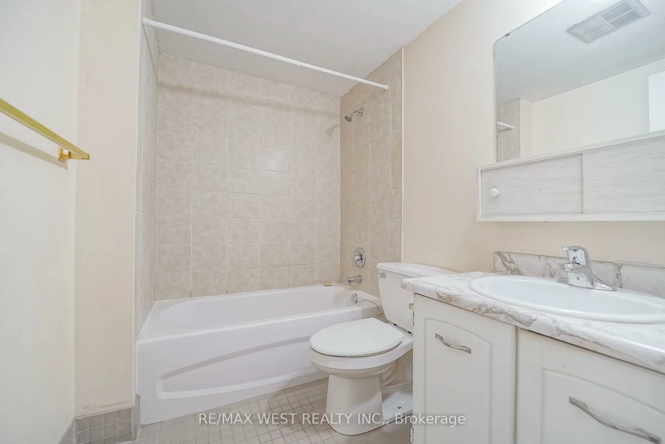 50, Mississauga Valley, Mississauga Valleys, Mississauga