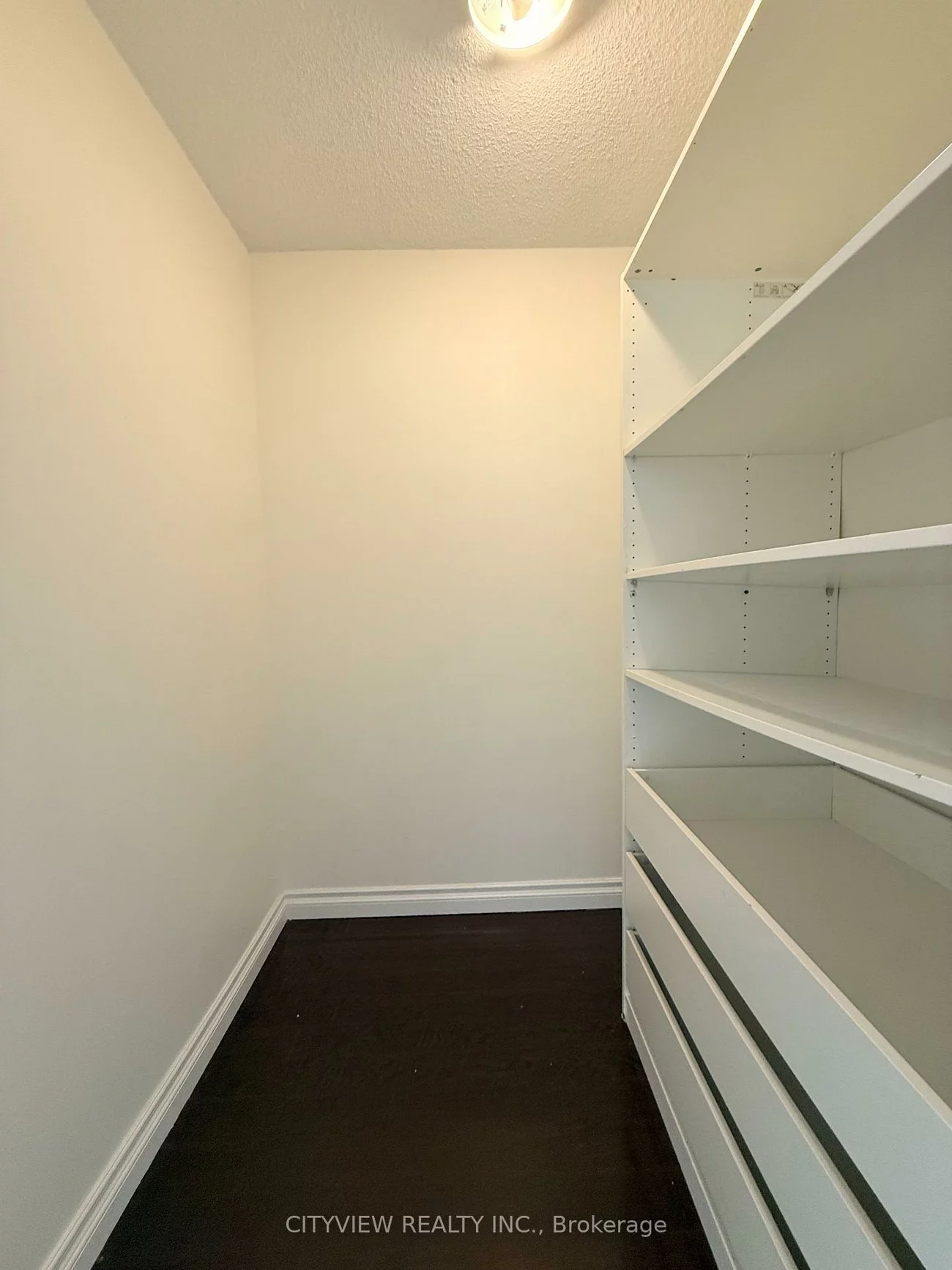 4460, Tucana, Hurontario, Mississauga