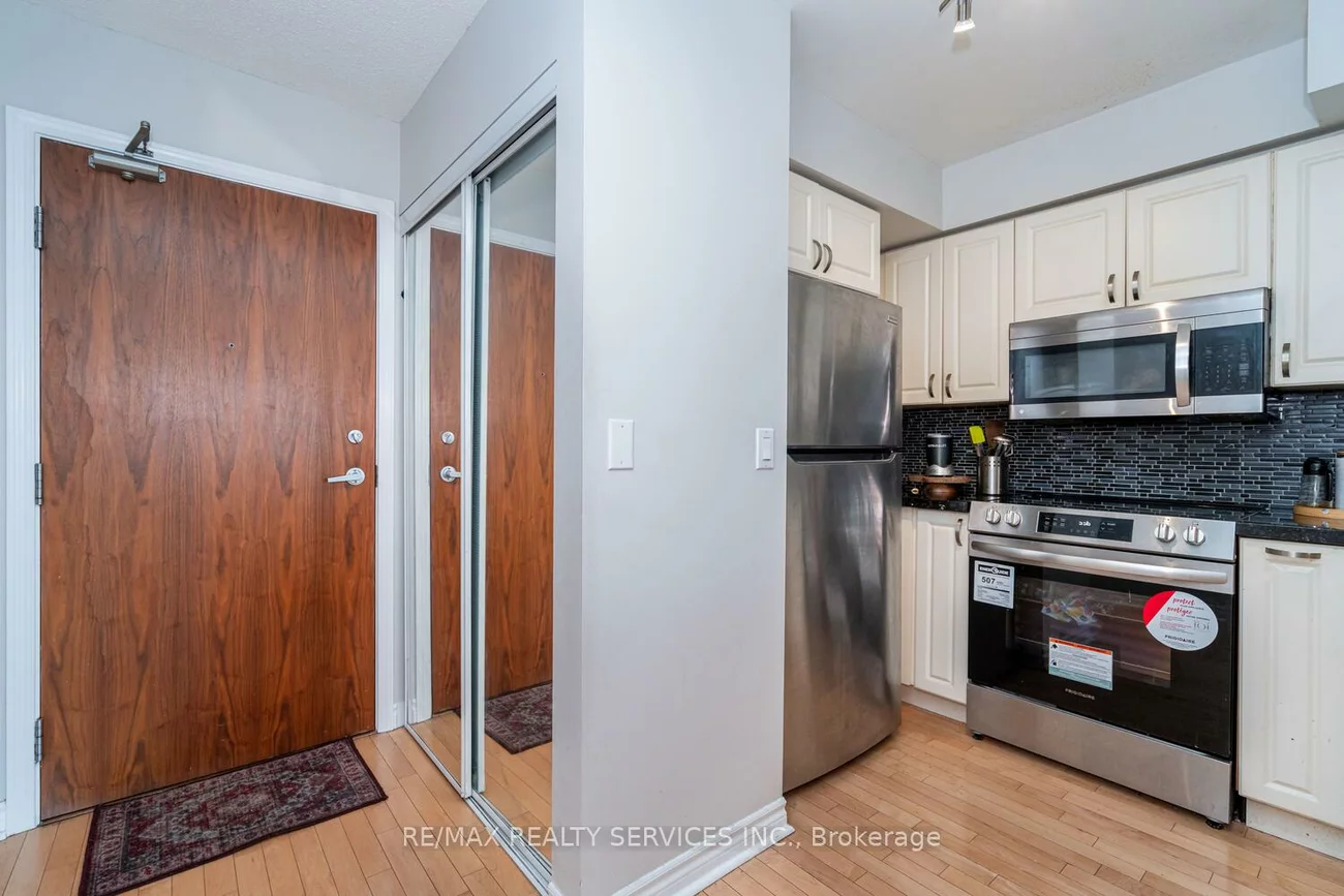 33, Elm, City Centre, Mississauga