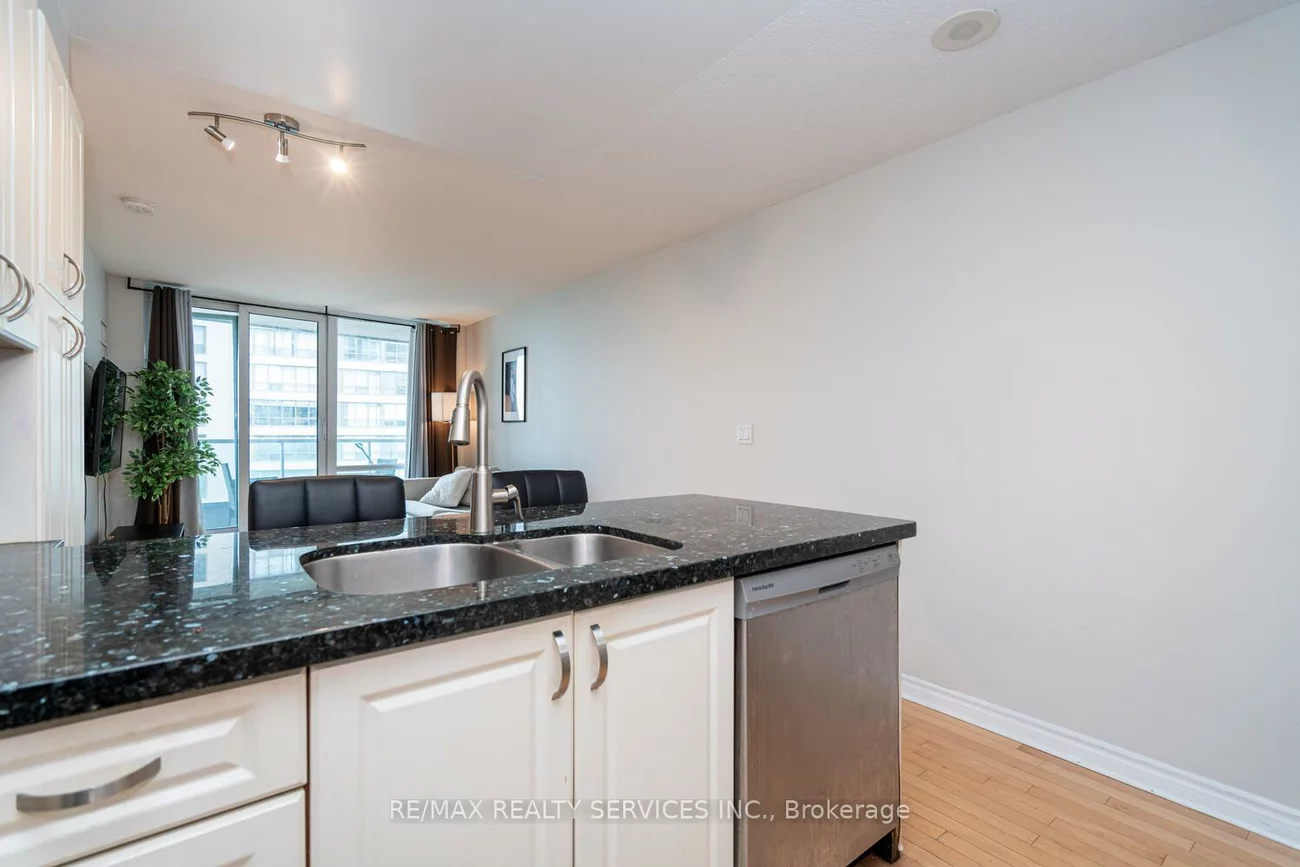 33, Elm, City Centre, Mississauga