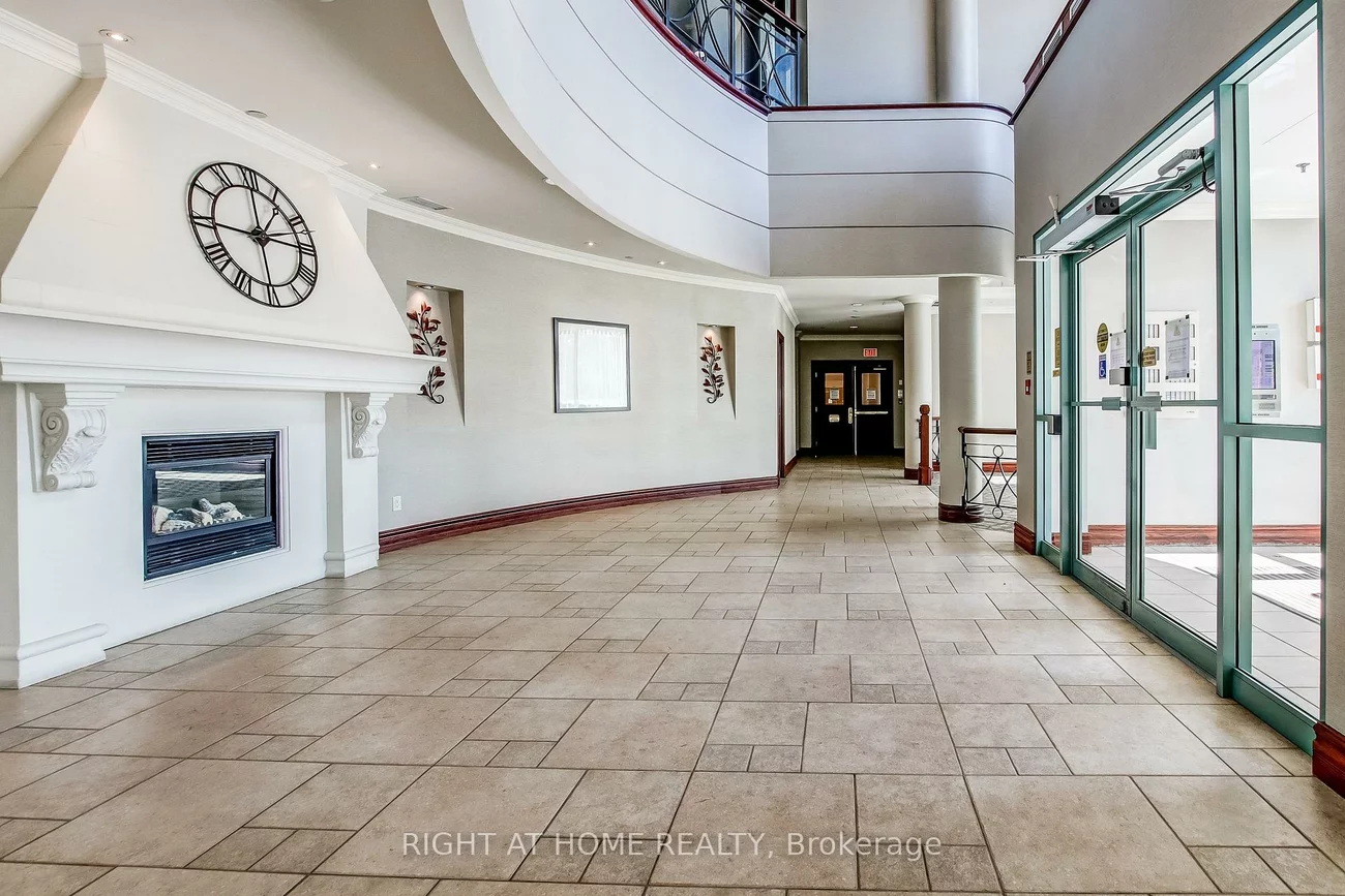 2565, Erin Centre, Central Erin Mills, Mississauga