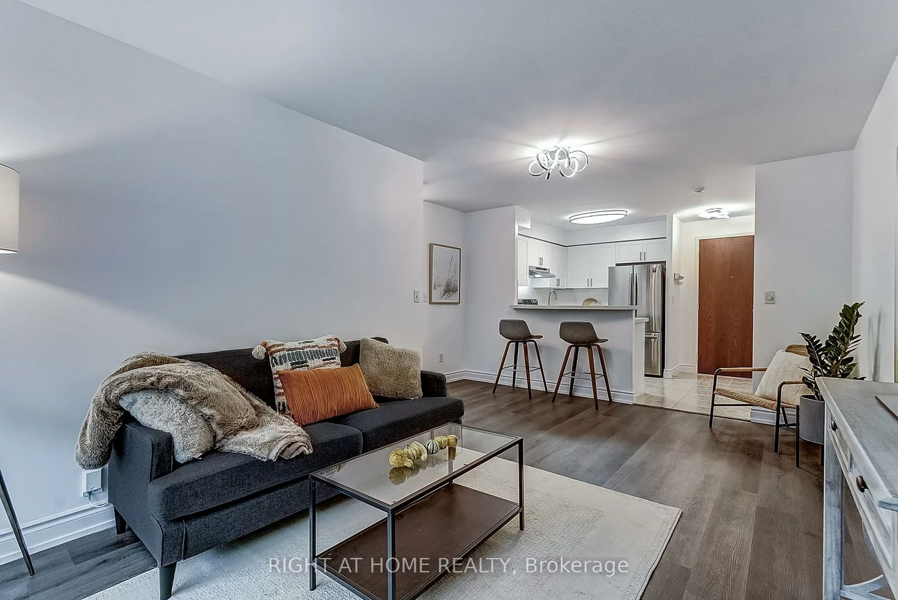2565, Erin Centre, Central Erin Mills, Mississauga