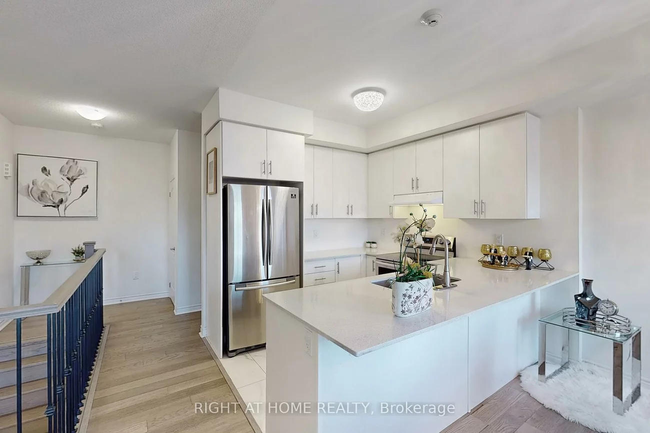 81, Armdale, Hurontario, Mississauga