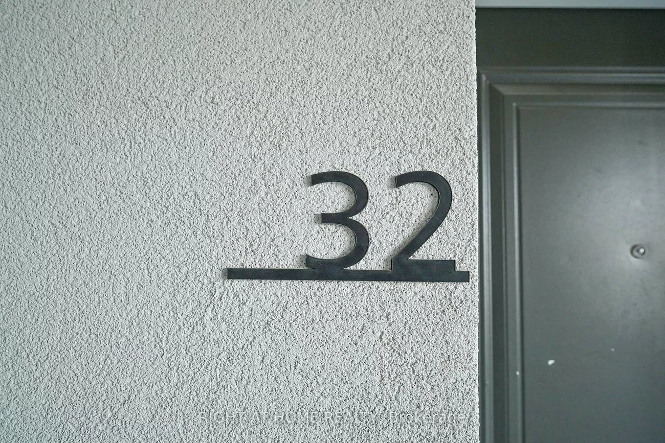 81, Armdale, Hurontario, Mississauga