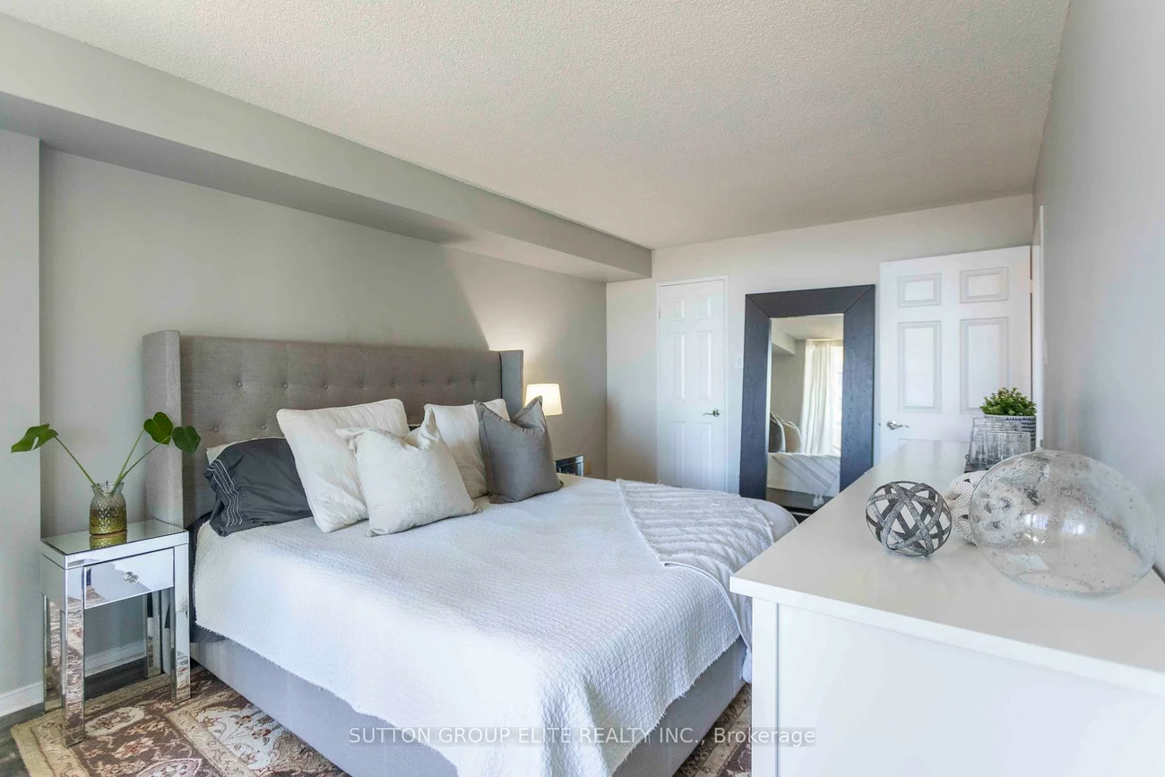 330, Rathburn, Creditview, Mississauga