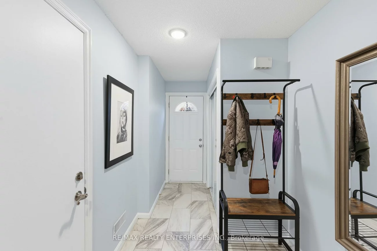 1060, Walden, Clarkson, Mississauga