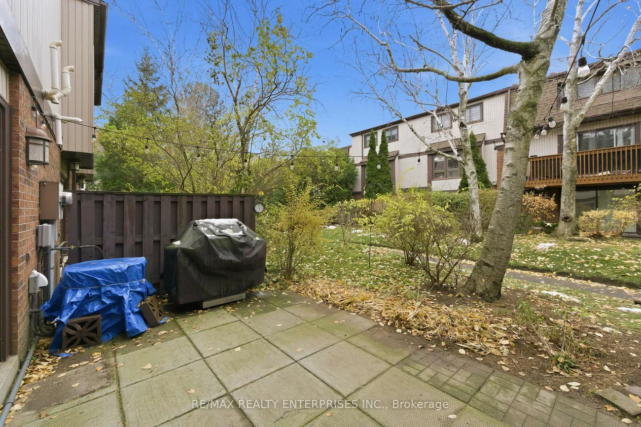 1060, Walden, Clarkson, Mississauga