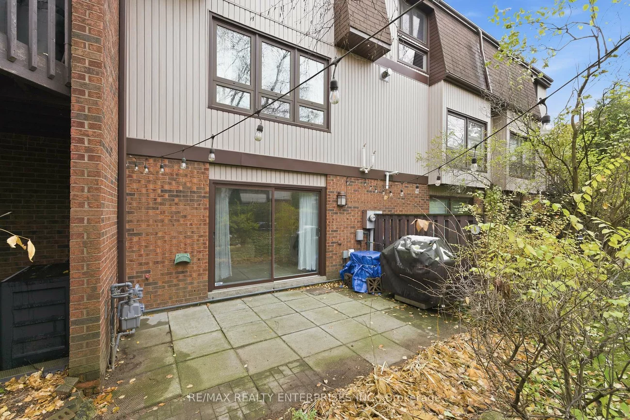 1060, Walden, Clarkson, Mississauga