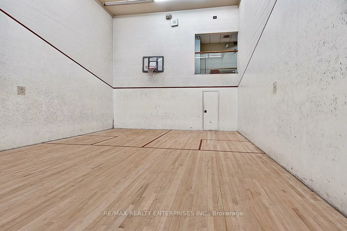 1060, Walden, Clarkson, Mississauga